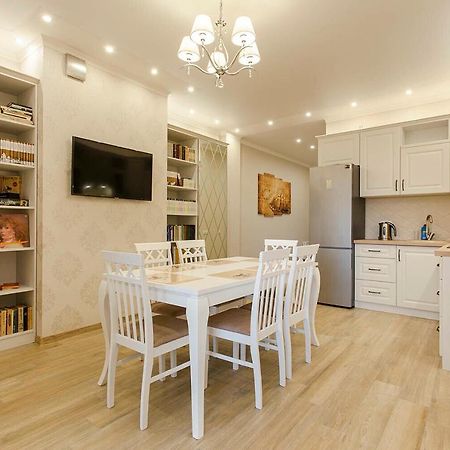 2-Roomed Apartment With Living Room Oldenburg Bagian luar foto