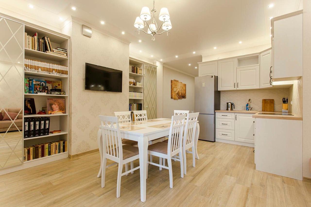 2-Roomed Apartment With Living Room Oldenburg Bagian luar foto